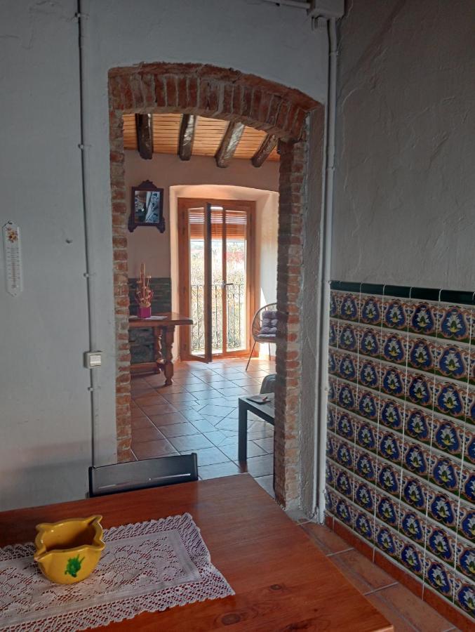 Familiar Con Chimenea - Alt Emporda