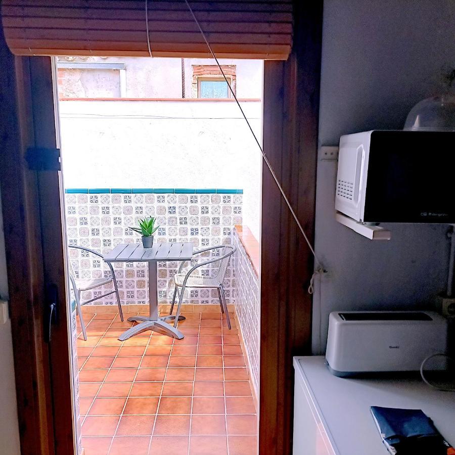 Familiar Con Chimenea - Alt Emporda Apartment